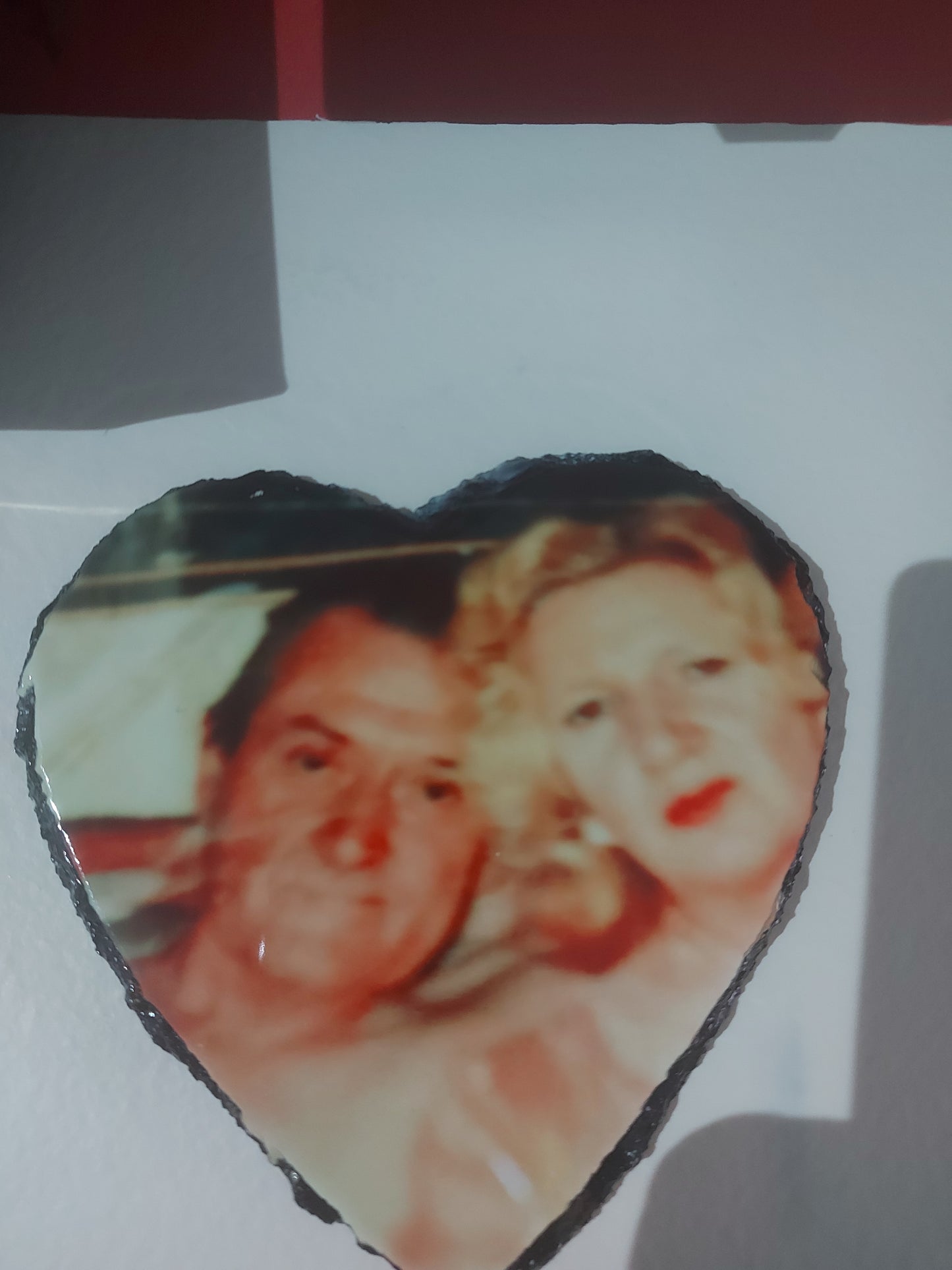 Custom-made Heart Rock Slate Photo Frame: 15cm x 15cm / 20cm x 20cm